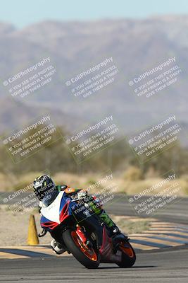 media/Dec-04-2025-Racers Edge (Thu) [[5ebc9f124d]]/3-B Group/1-Session 1 (Turn 7)/